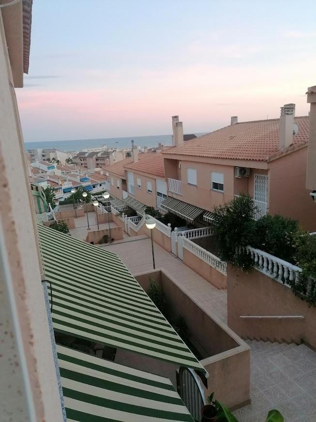 Magnificent 3 Bedroom House Close To The Beach With Community Swimming Pool Santa Pola Exterior photo